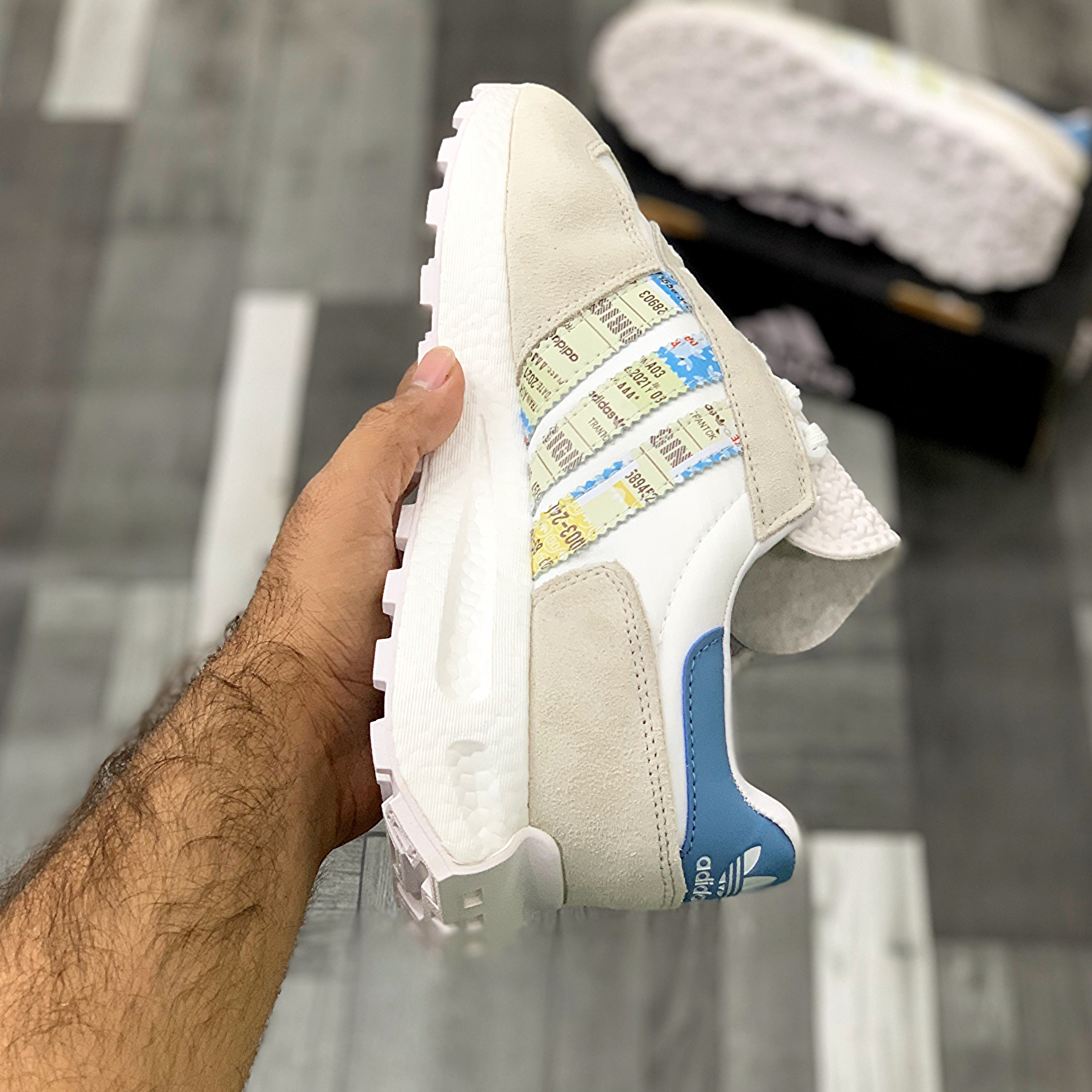 Adi Retropy E5 Trainers (Blue Art)