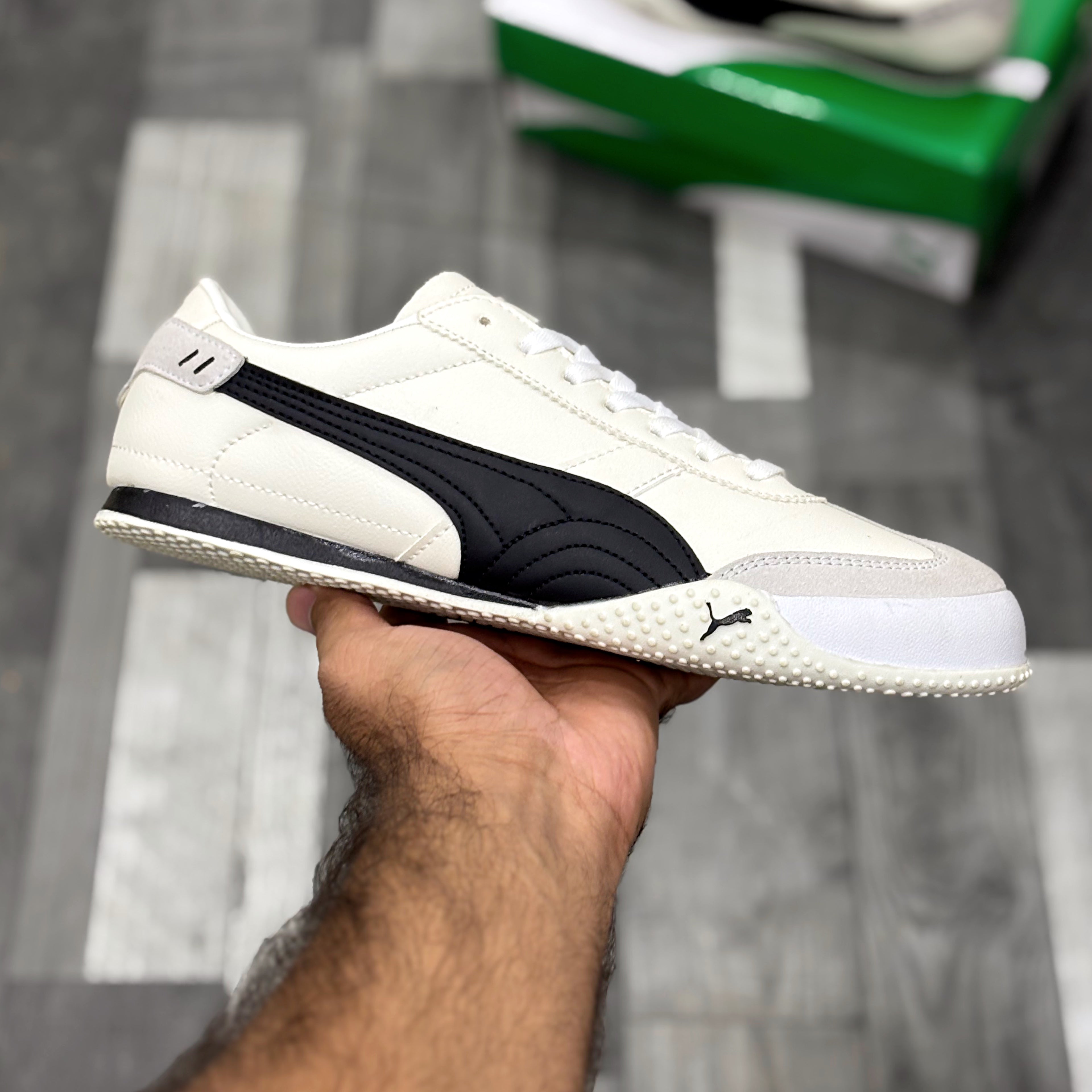 Pma Bella UT (White Black)