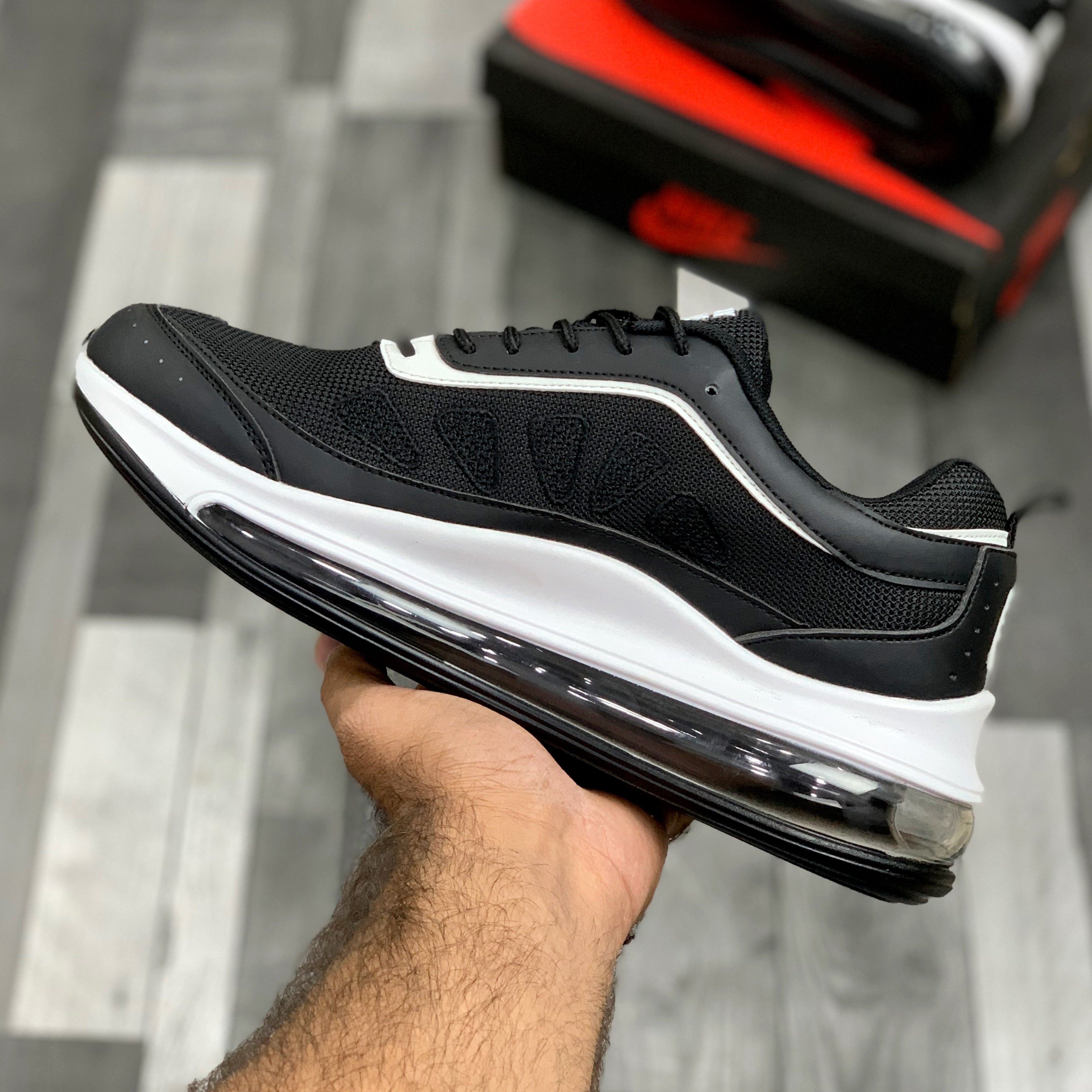 Air Max AP (Black White)