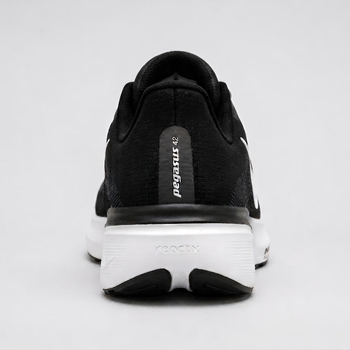 Nk Pegasus 42 (Black White)