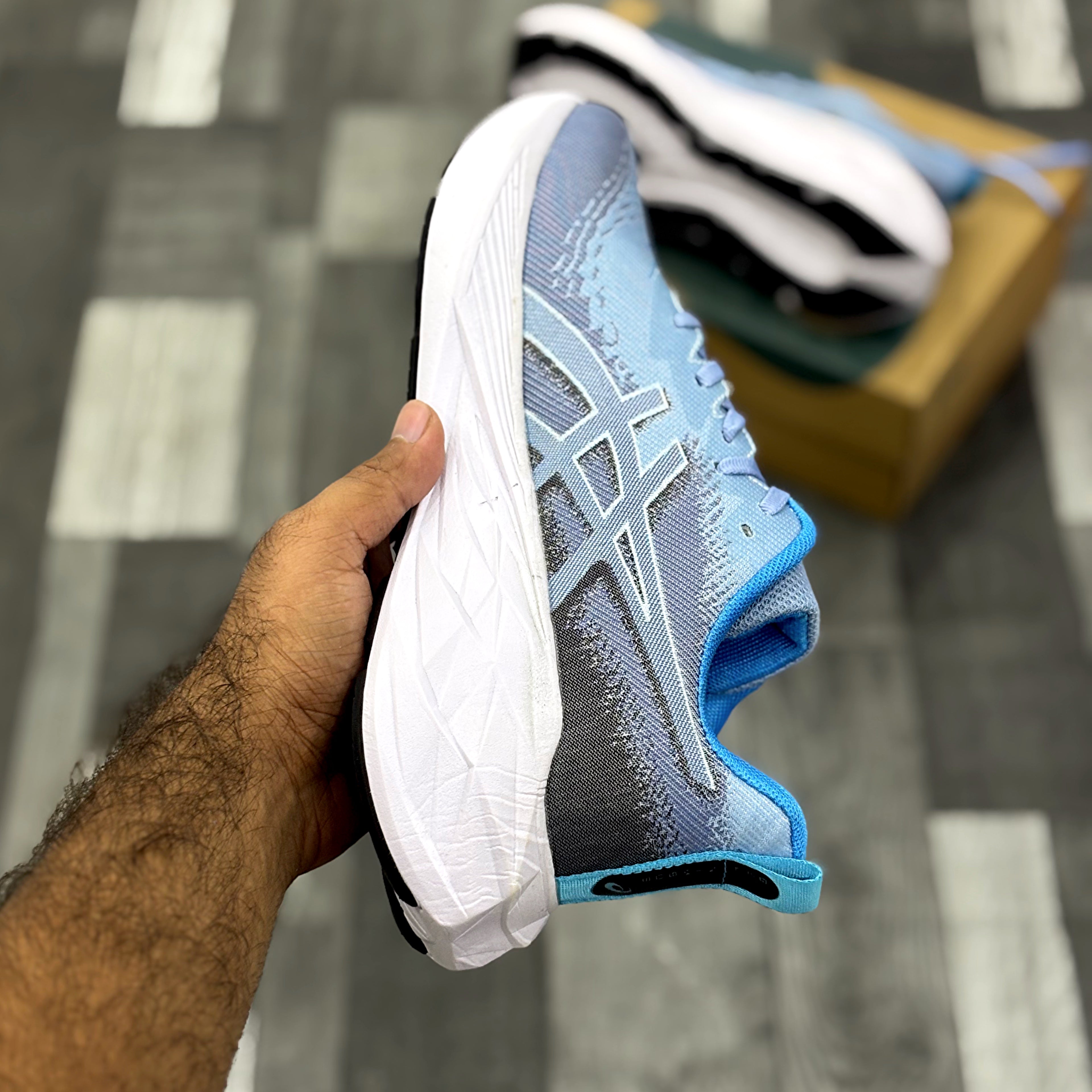 Asics Novablast 4 (Blue)
