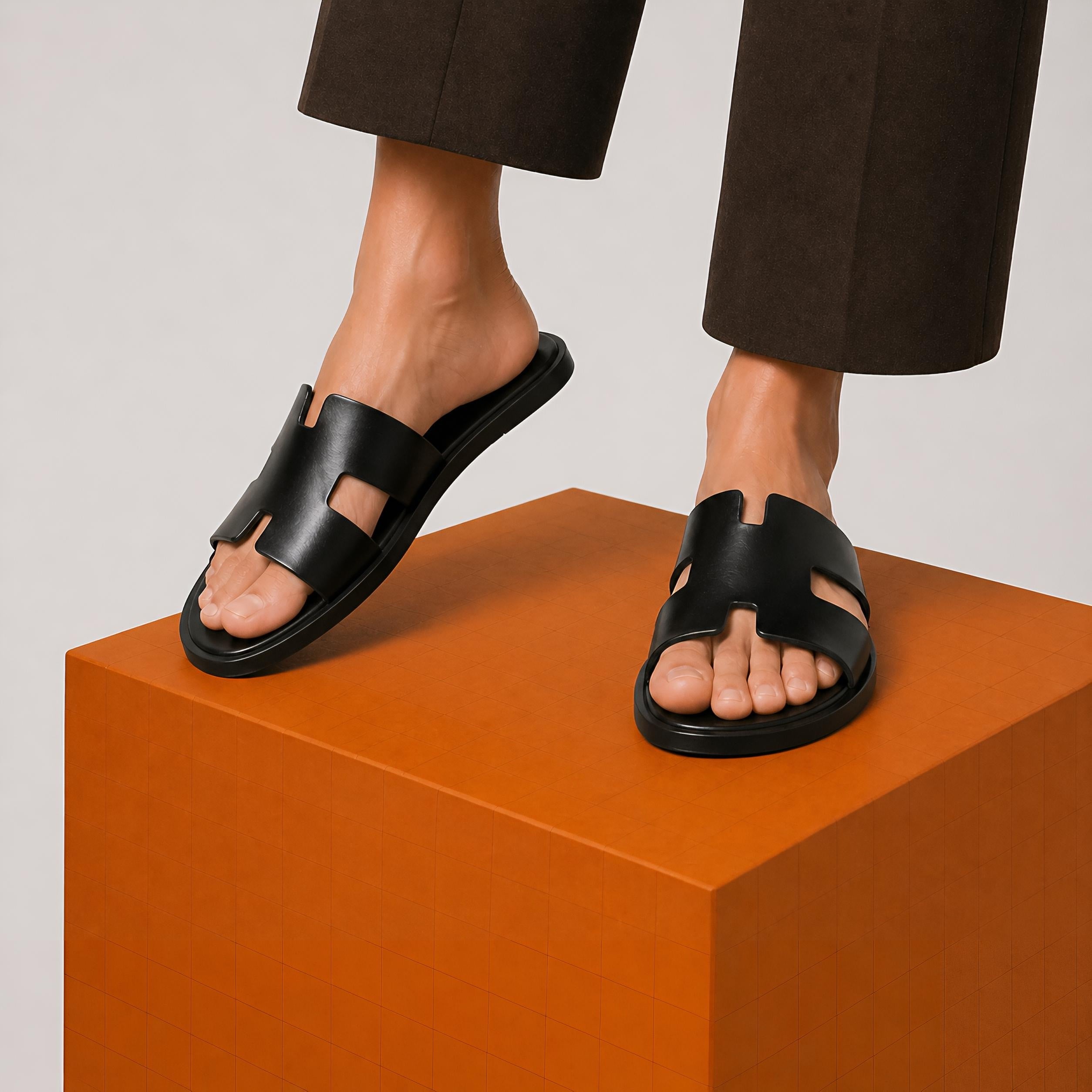 Izmir (Black Gloss)