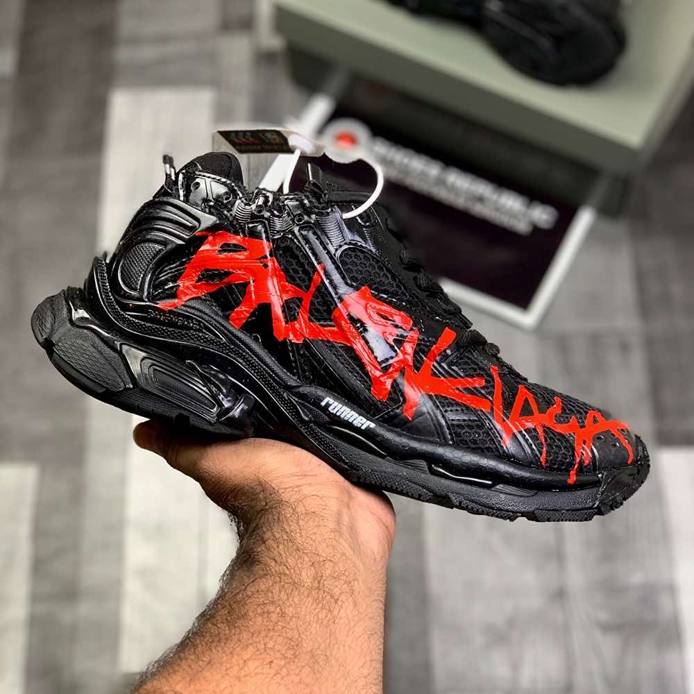 Instagram Balenciaga Race Runner Fit Ballenciiaga Runner