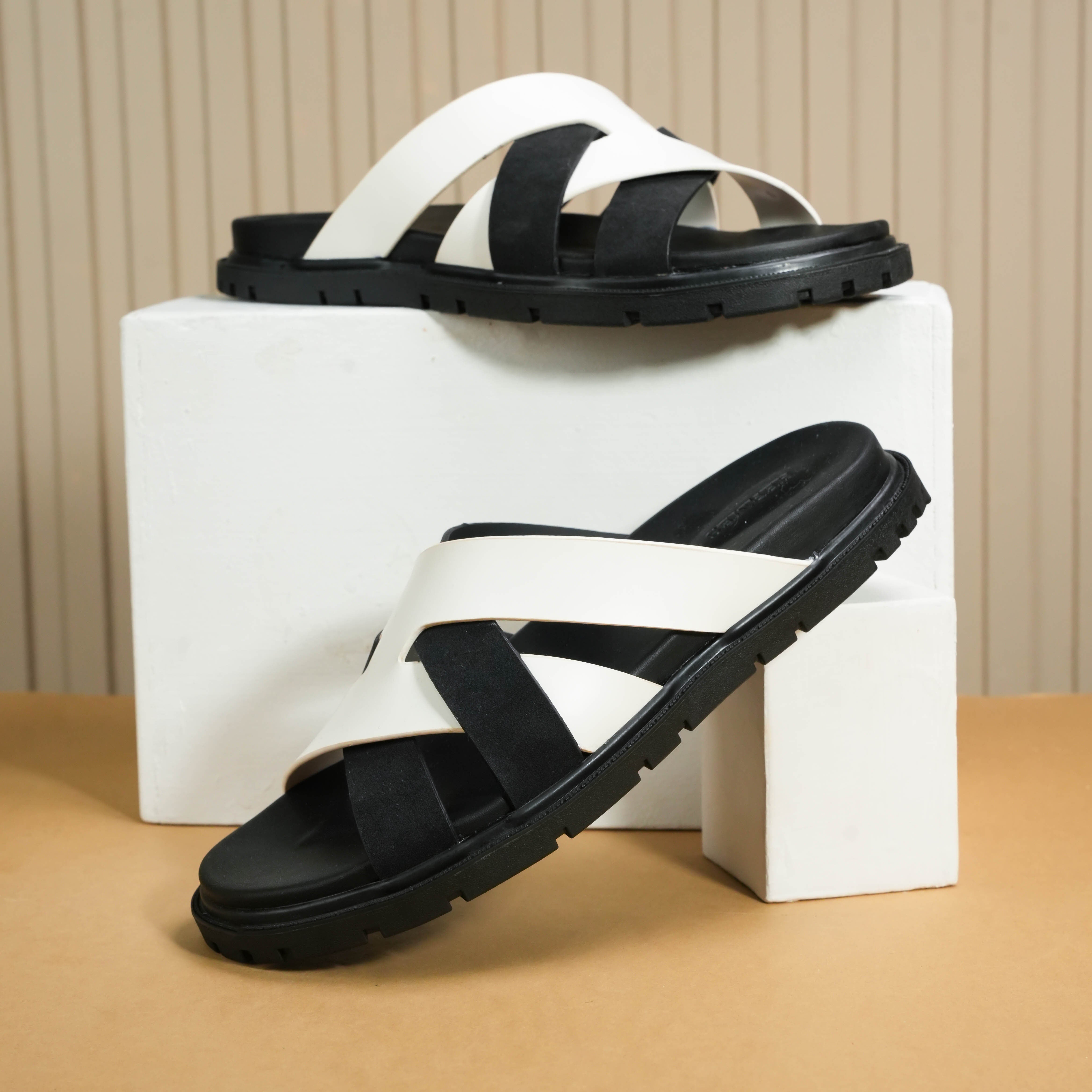 Kazimir (White Black)