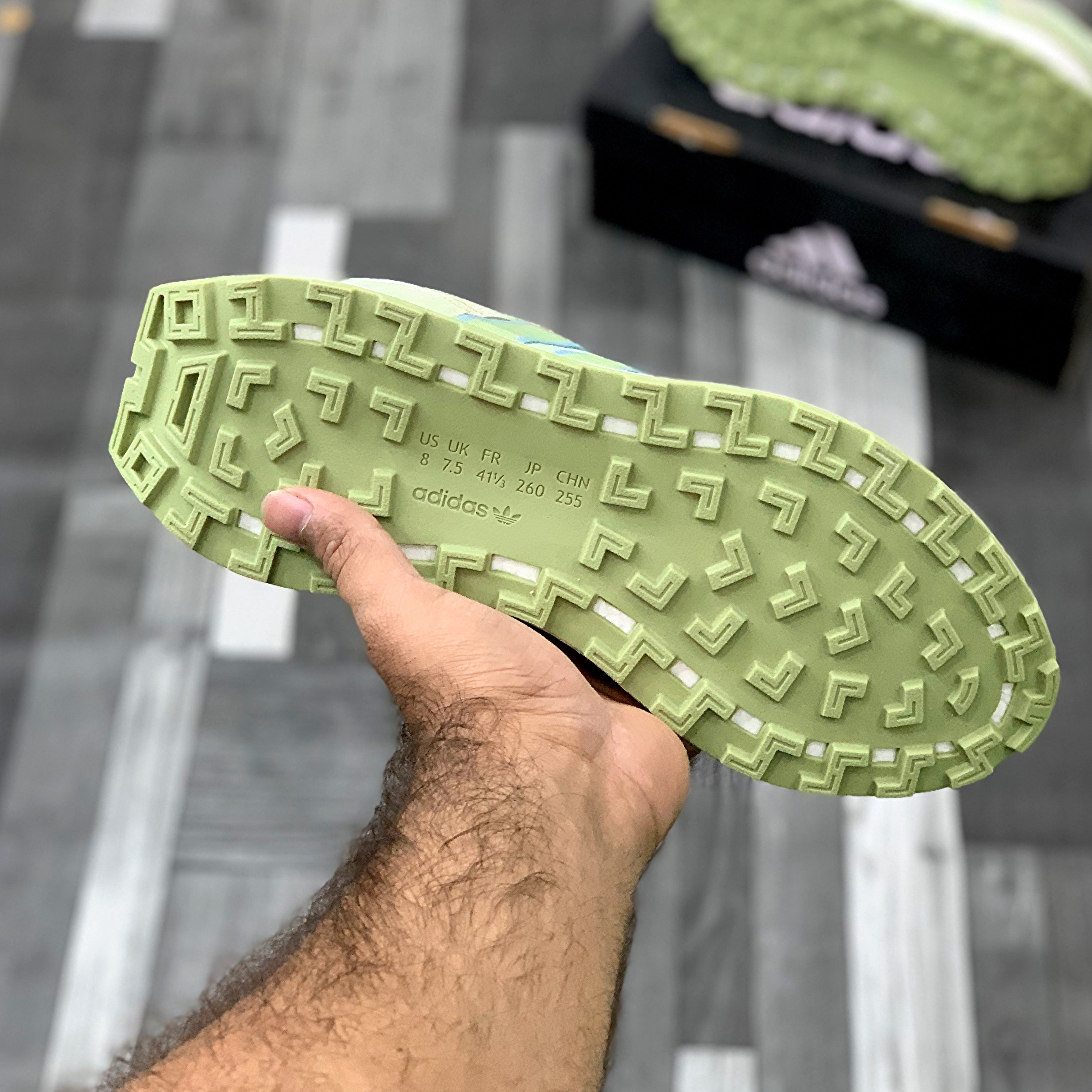 Adi Retropy E5 Trainers (Green)