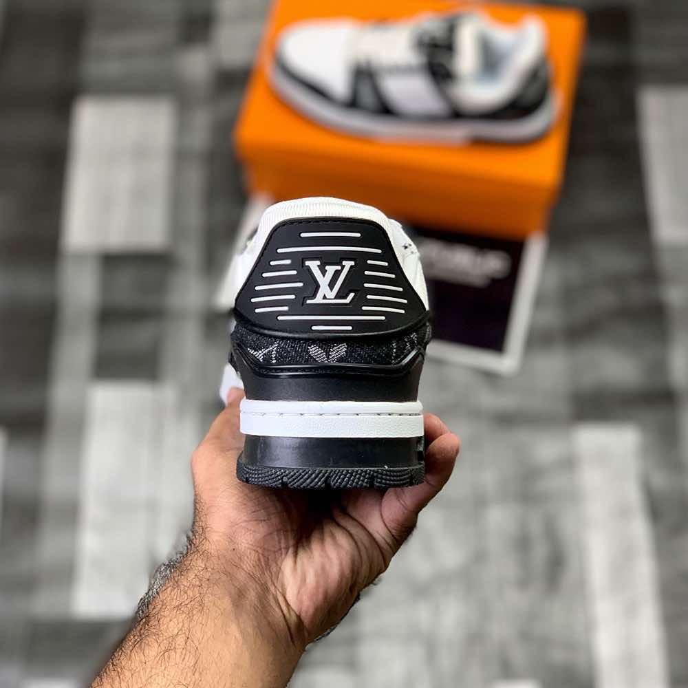 Lo-Vi Trainers Black (Leather) | Versatile Style for Everyday - ShoesRepublic