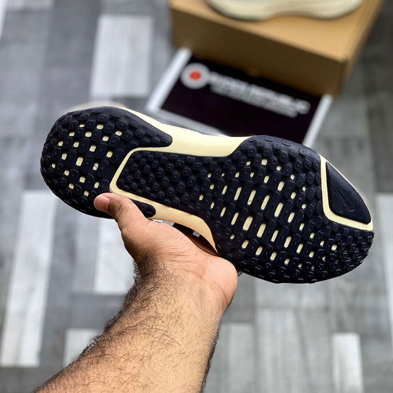 Nk Zooom X Invinciible Runn 3 (Black) - ShoesRepublic