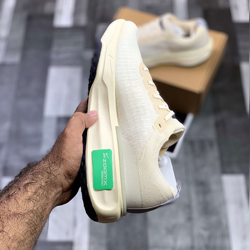 Nk Zooom X Invinciible Runn 3 (Off Wheat White) - ShoesRepublic