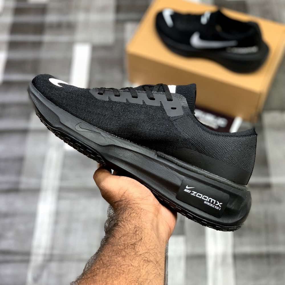 Nk Zooom X Invinciible Runn 3 (Triple Black) - ShoesRepublic