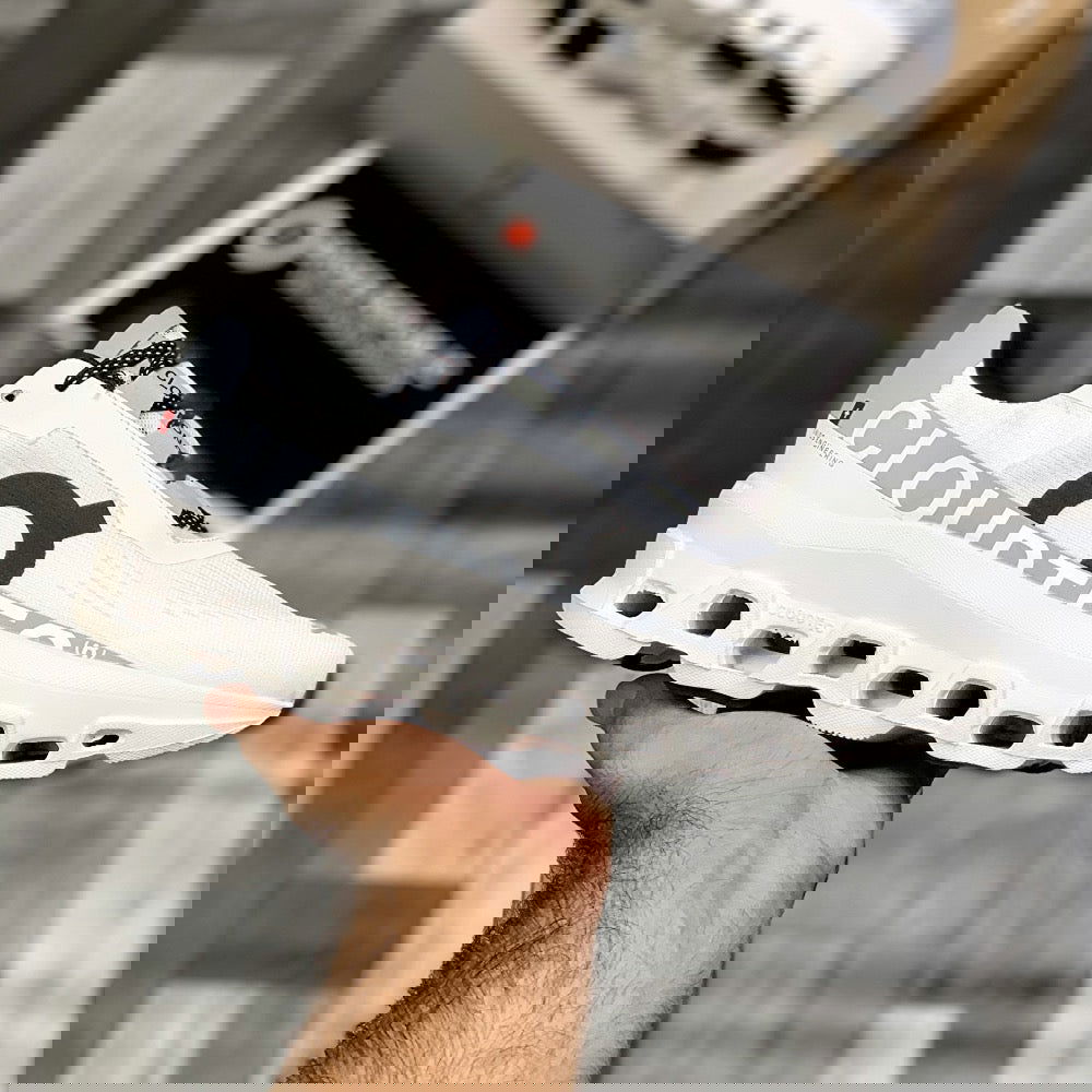 Sneakers Washing On Cloud Shoes On Cloudstratus Review Running