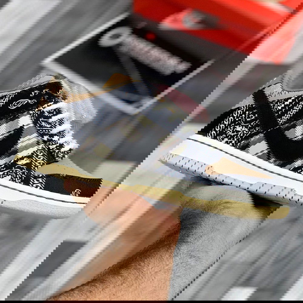 SB Dunkks Low Travis Scott