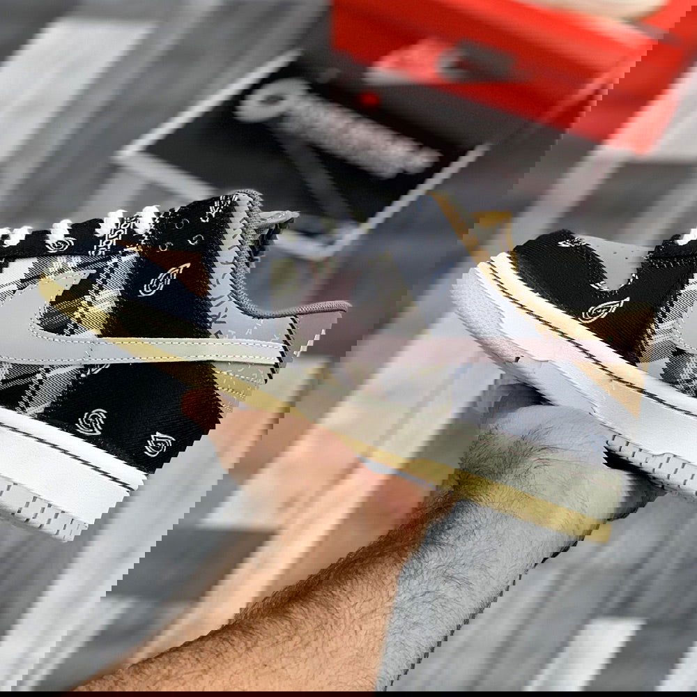 SB Dunkks Low Travis Scott - ShoesRepublic