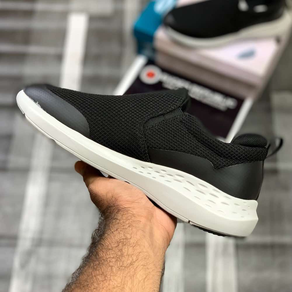 Skecherrs Gowalk Evolution Ultra "Black" - ShoesRepublic