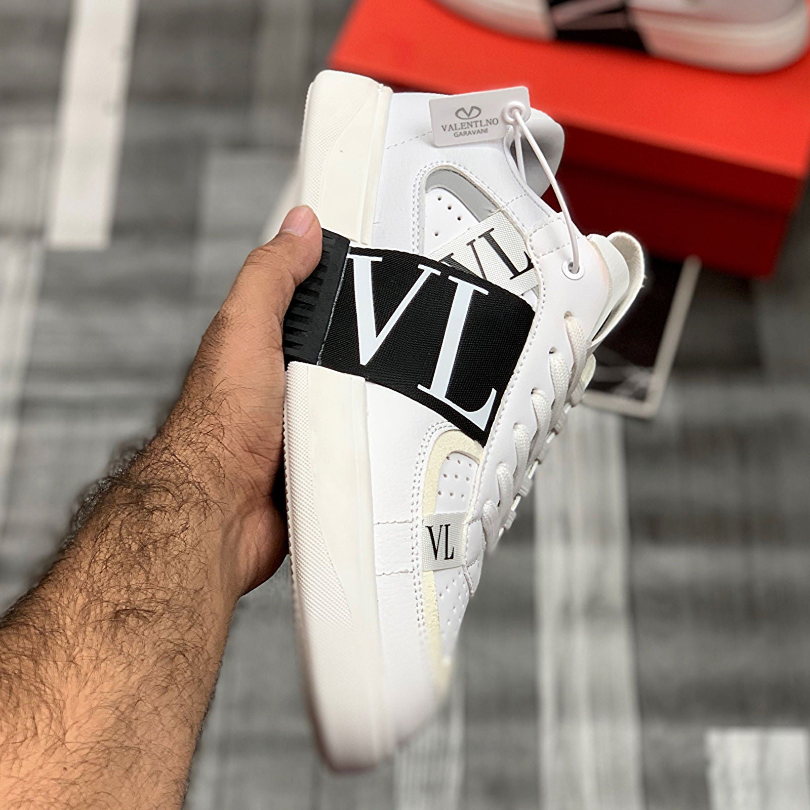 Valentiino VL7N (White-Black) Premium Batch - ShoesRepublic