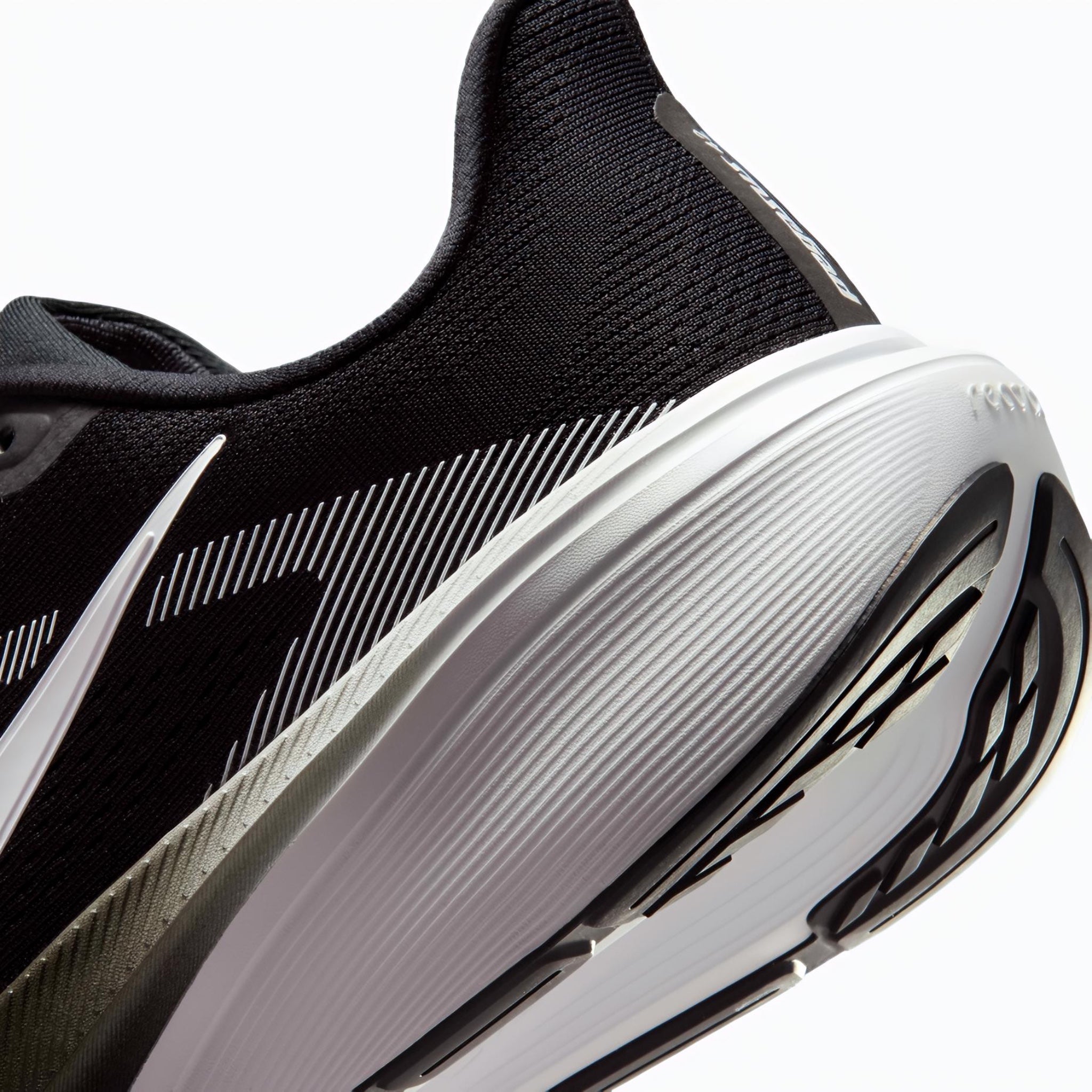 Nk Pegasus 42 (Black White)