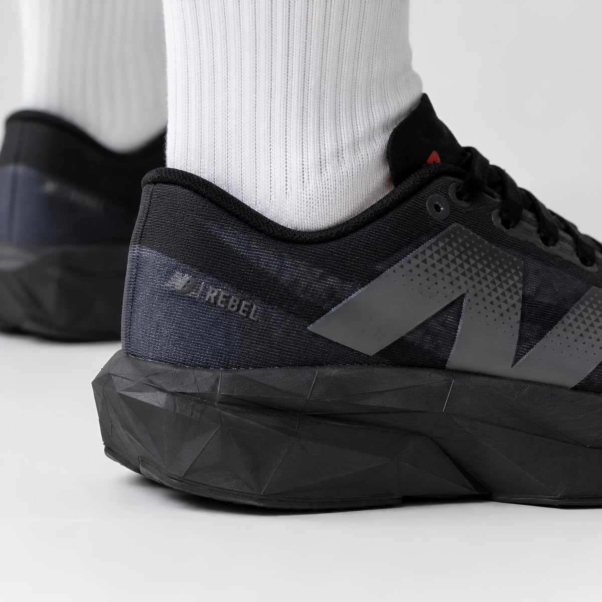 NB Fuelcell Rebel V4 (Triple Black)
