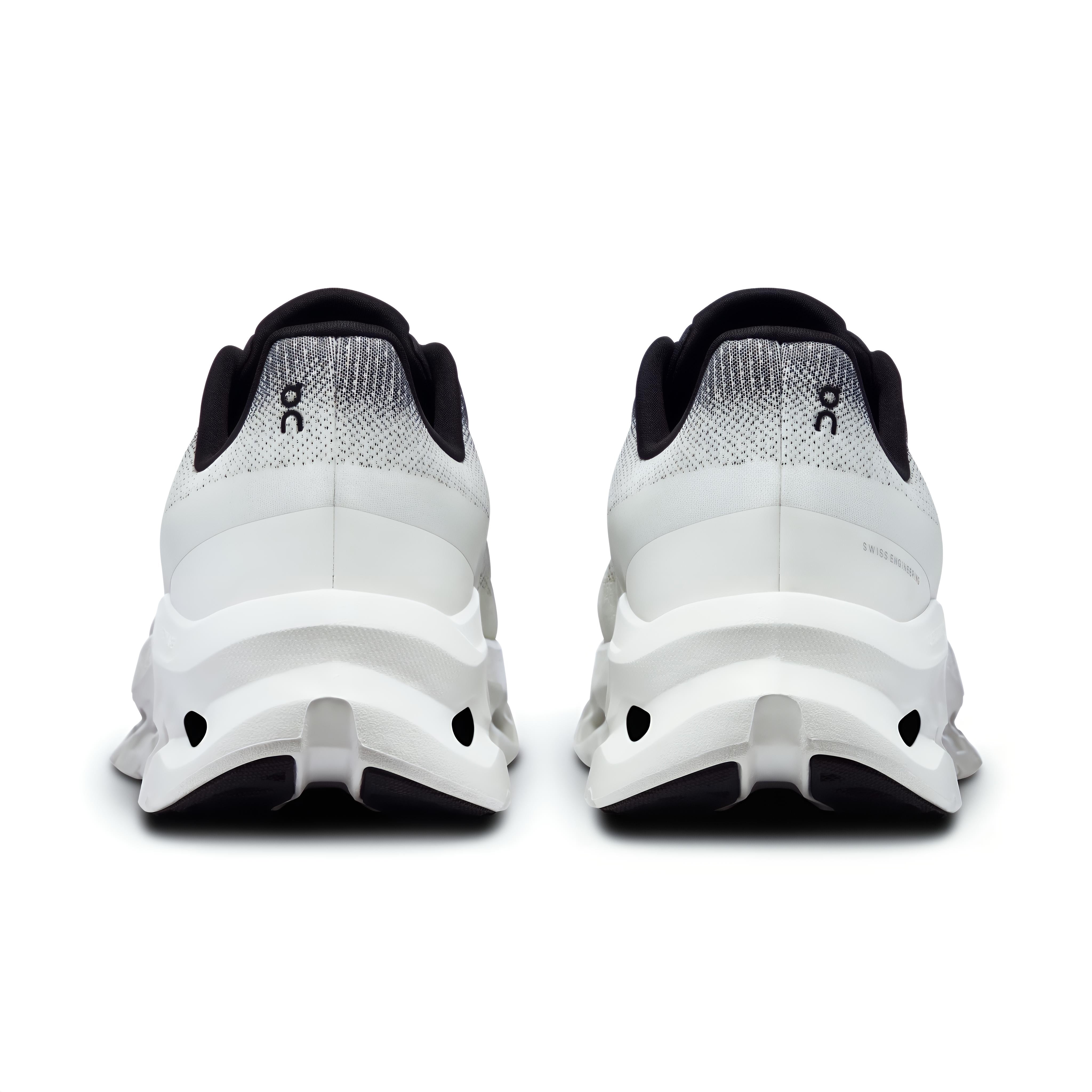 Onn Cloudtiltt (Ivory Black)