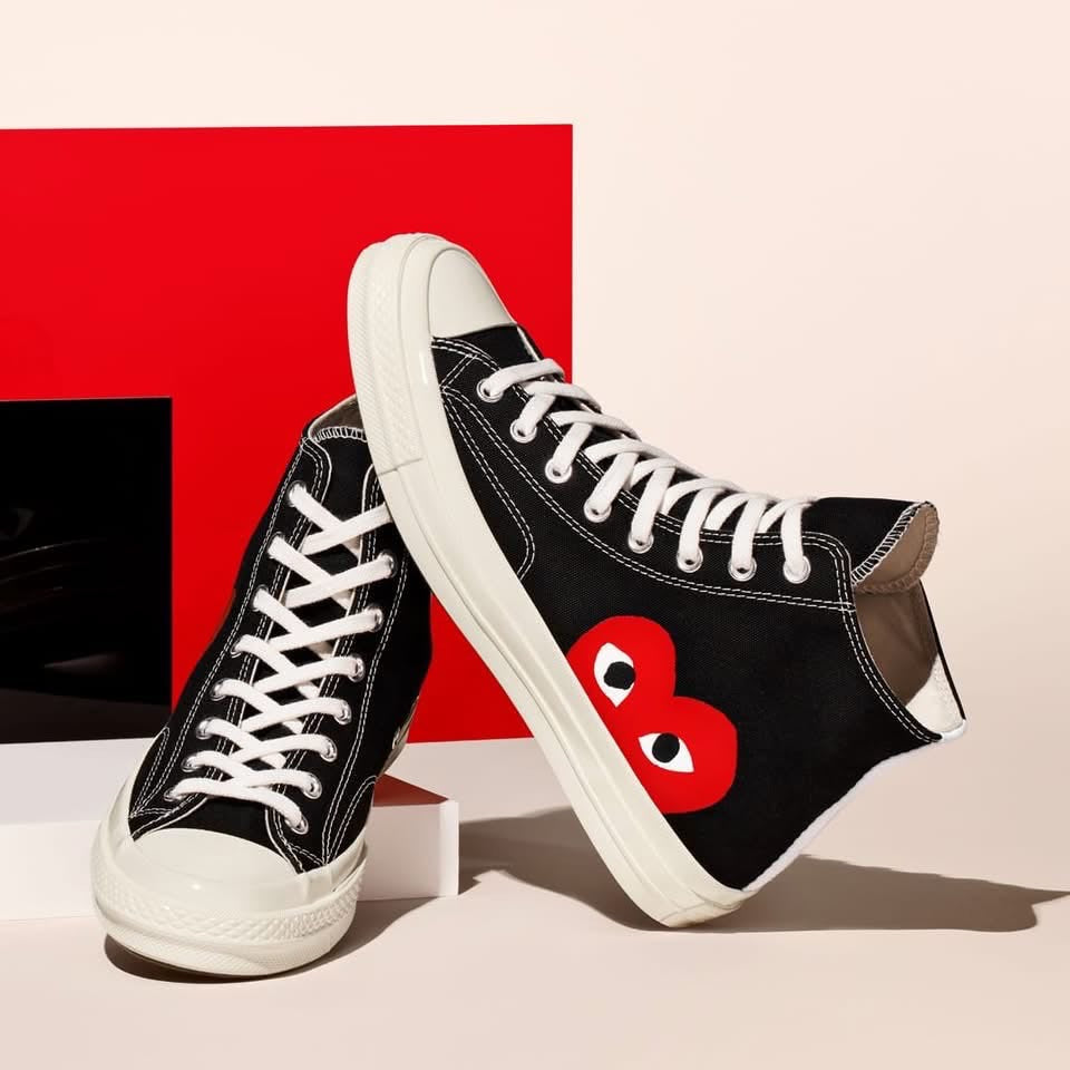 Converse emoji (Black)