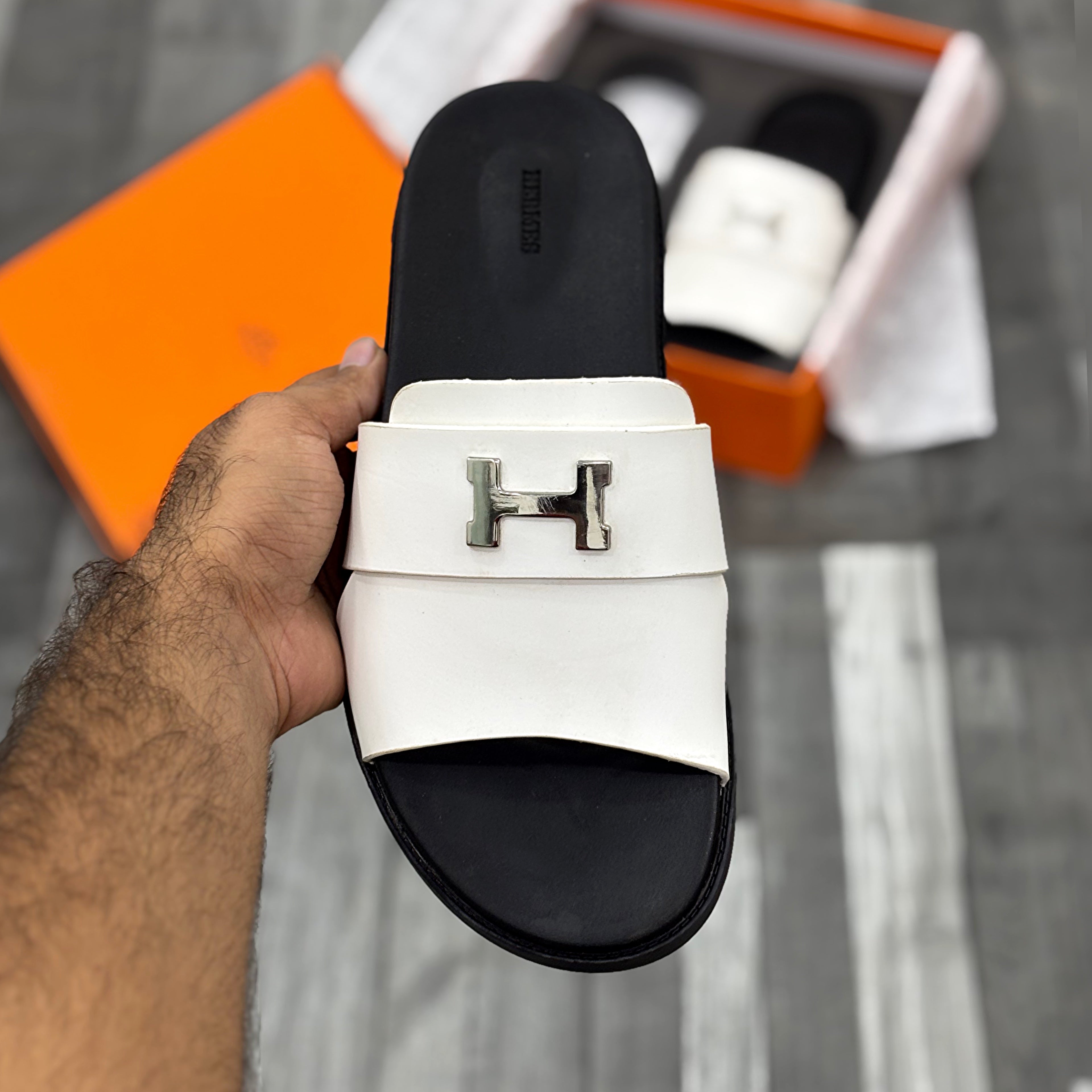 Hrms Arles (White)