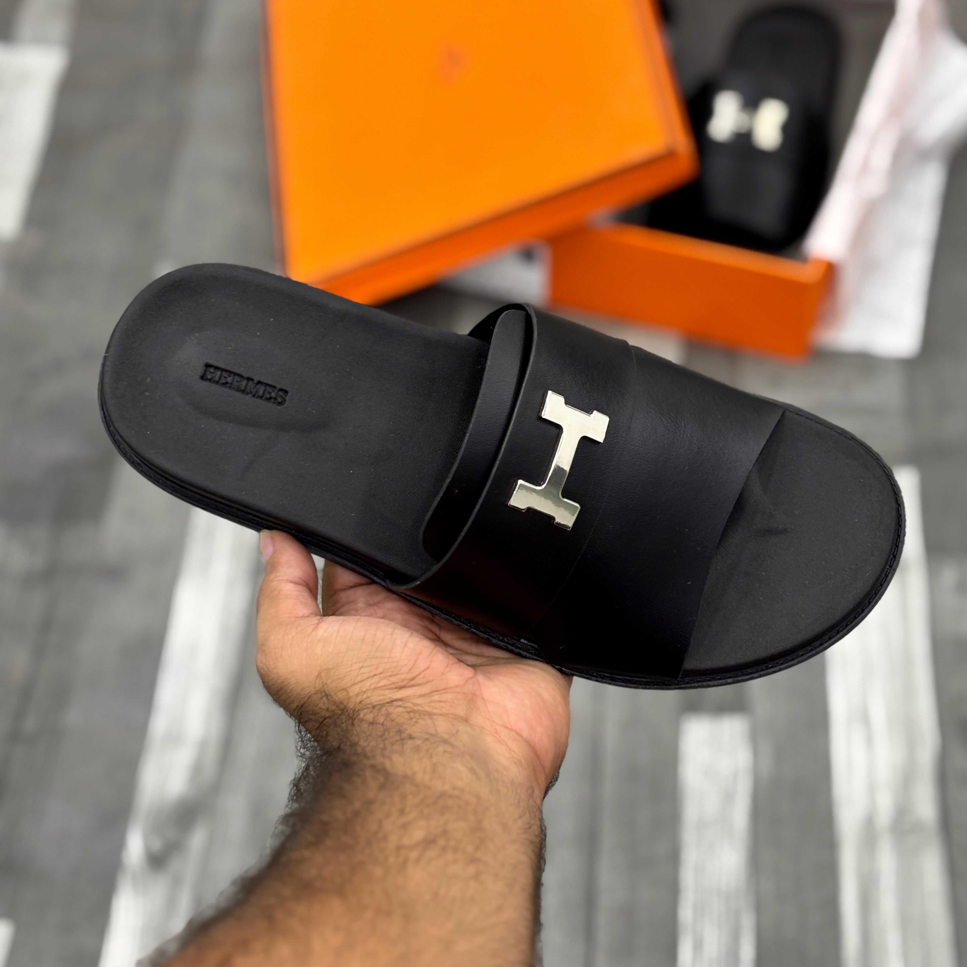 Hrms Arles (Black)