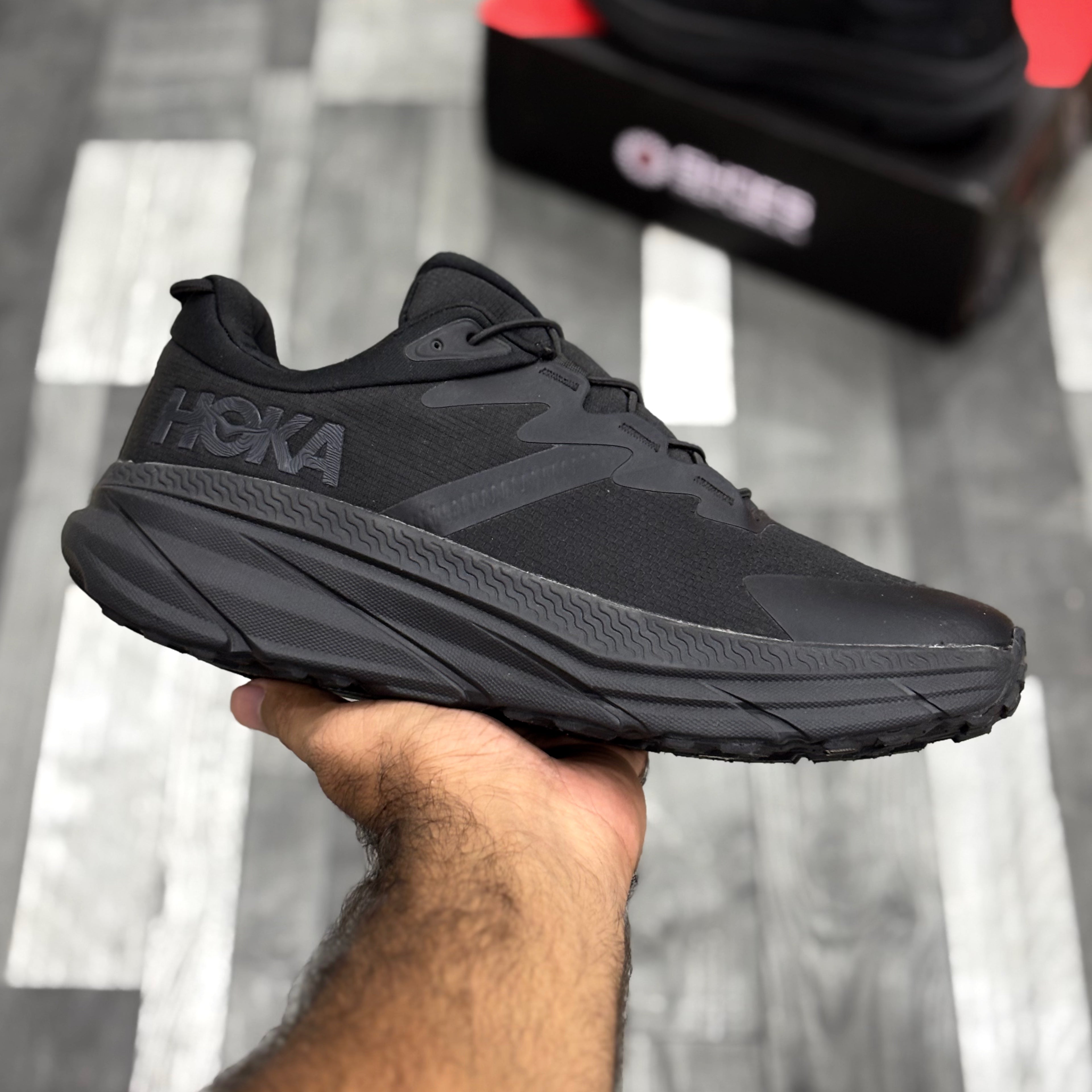 Hoka Transport (Triple Black)