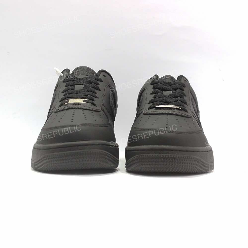 Nike Air Force 1 Triple Black - Versatile Black Sneakers