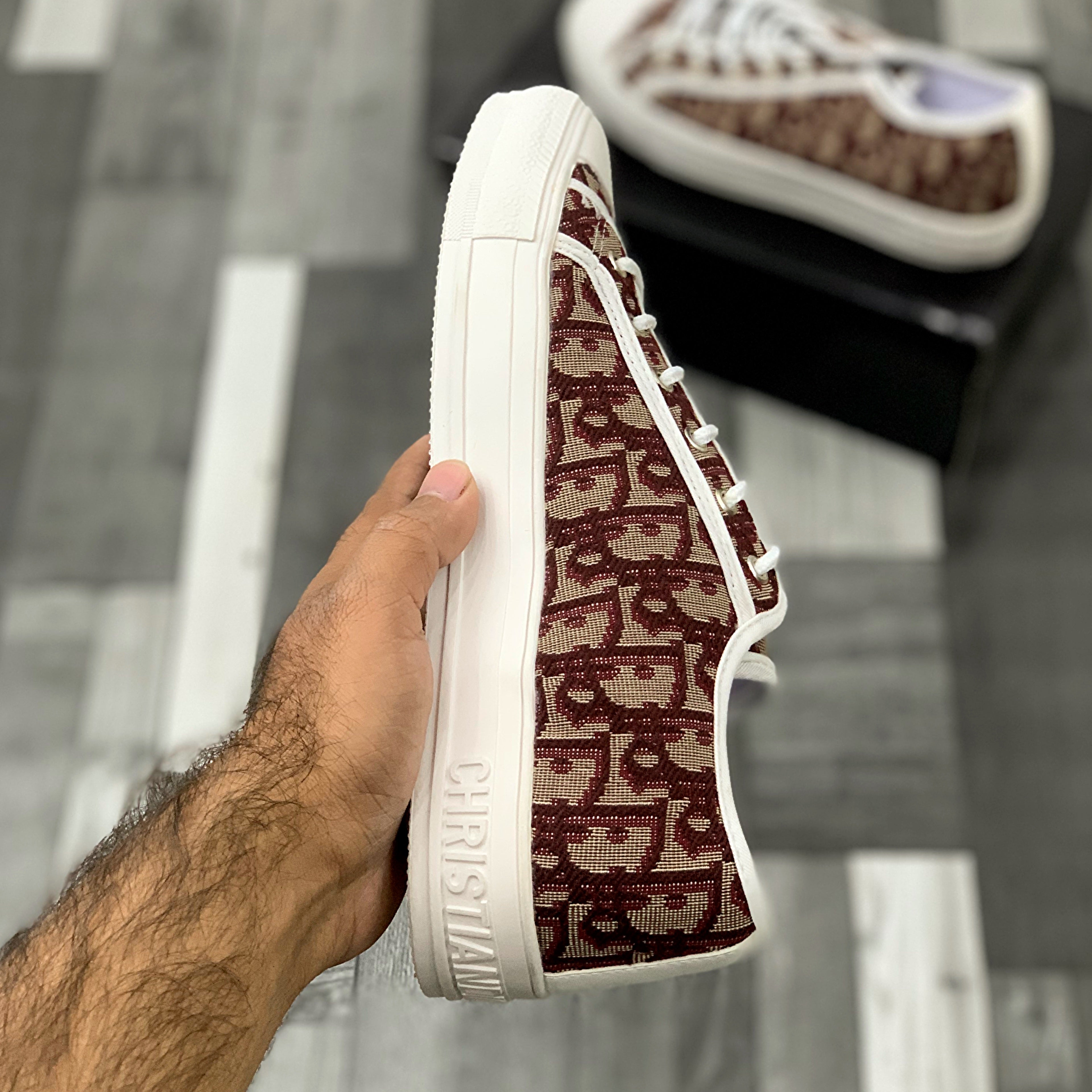 Walk’n’Diiorr Lace-up Sneakers (Maroon)