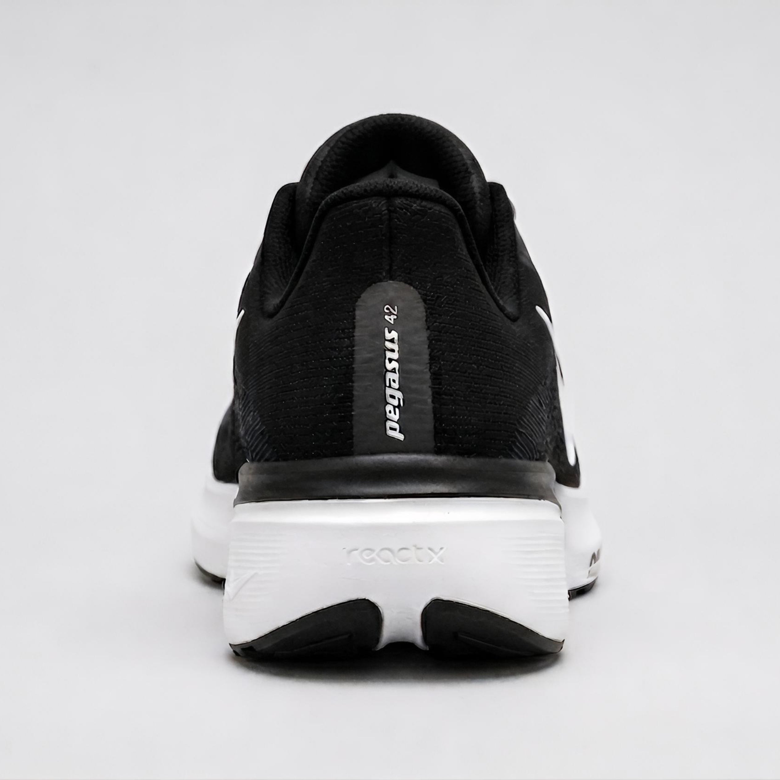 Nk Pegasus 42 (Black White)