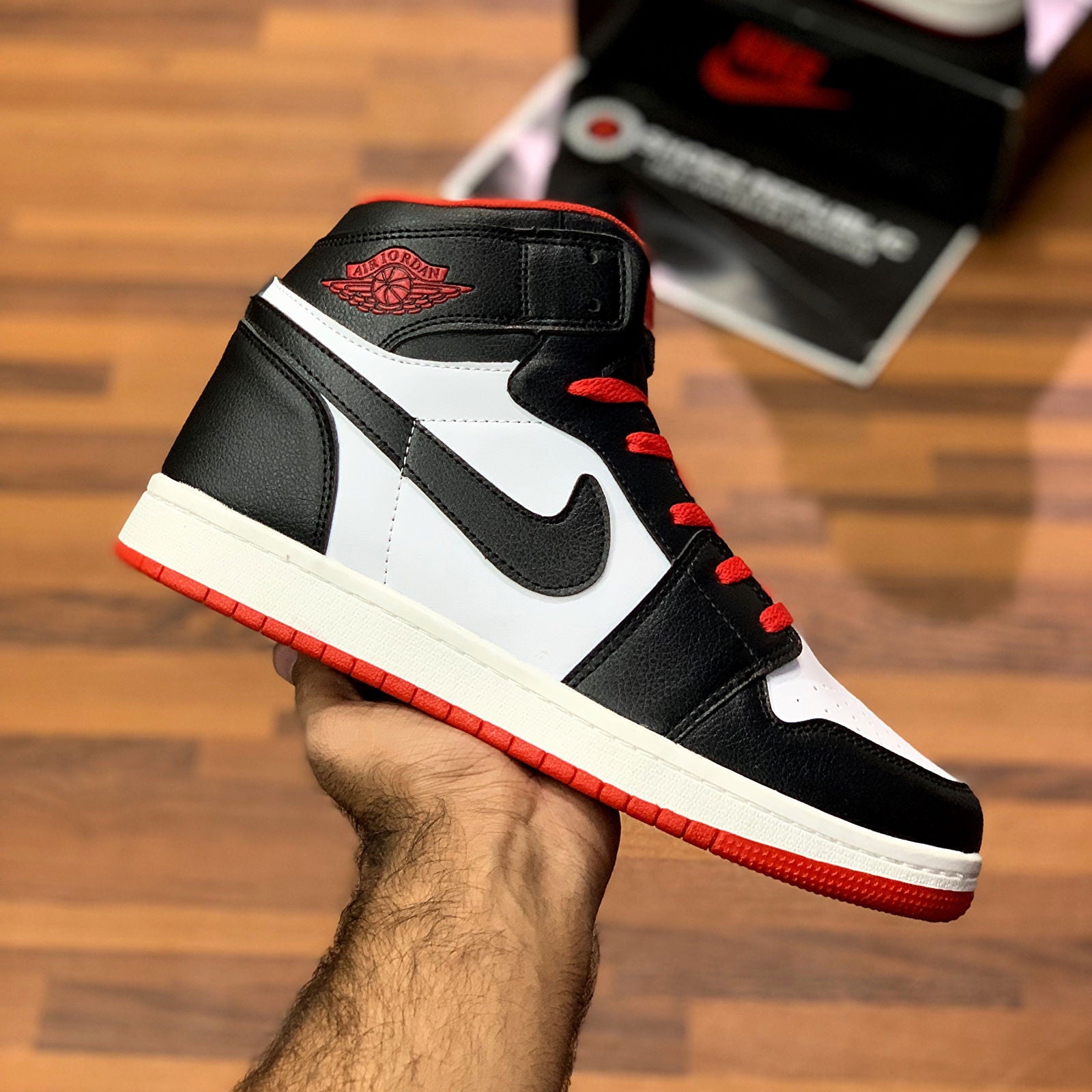 Aj-1s Hiightopps "Bloodline" - ShoesRepublic 