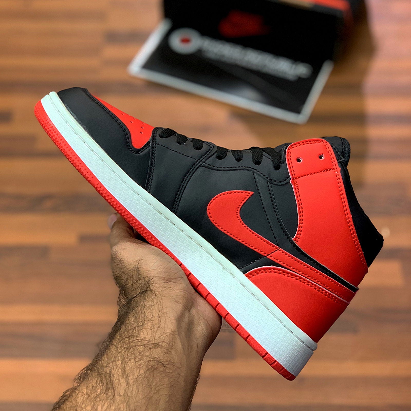 Aj-1s Hiightopps "Bred" - ShoesRepublic 