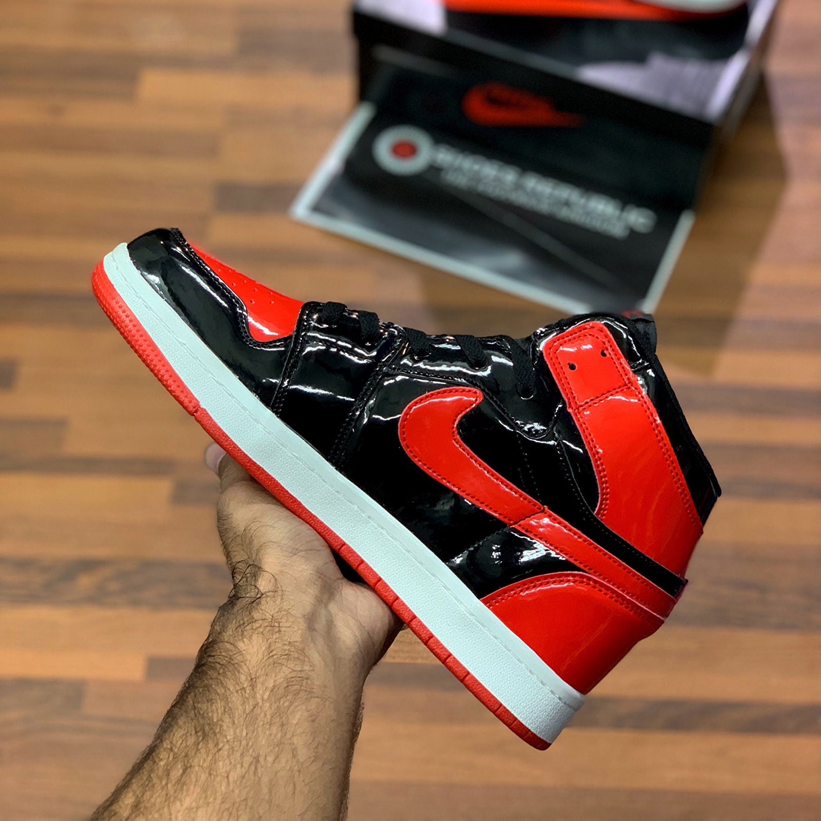 Aj-1s Hiightopps "Patent Bred" - ShoesRepublic 