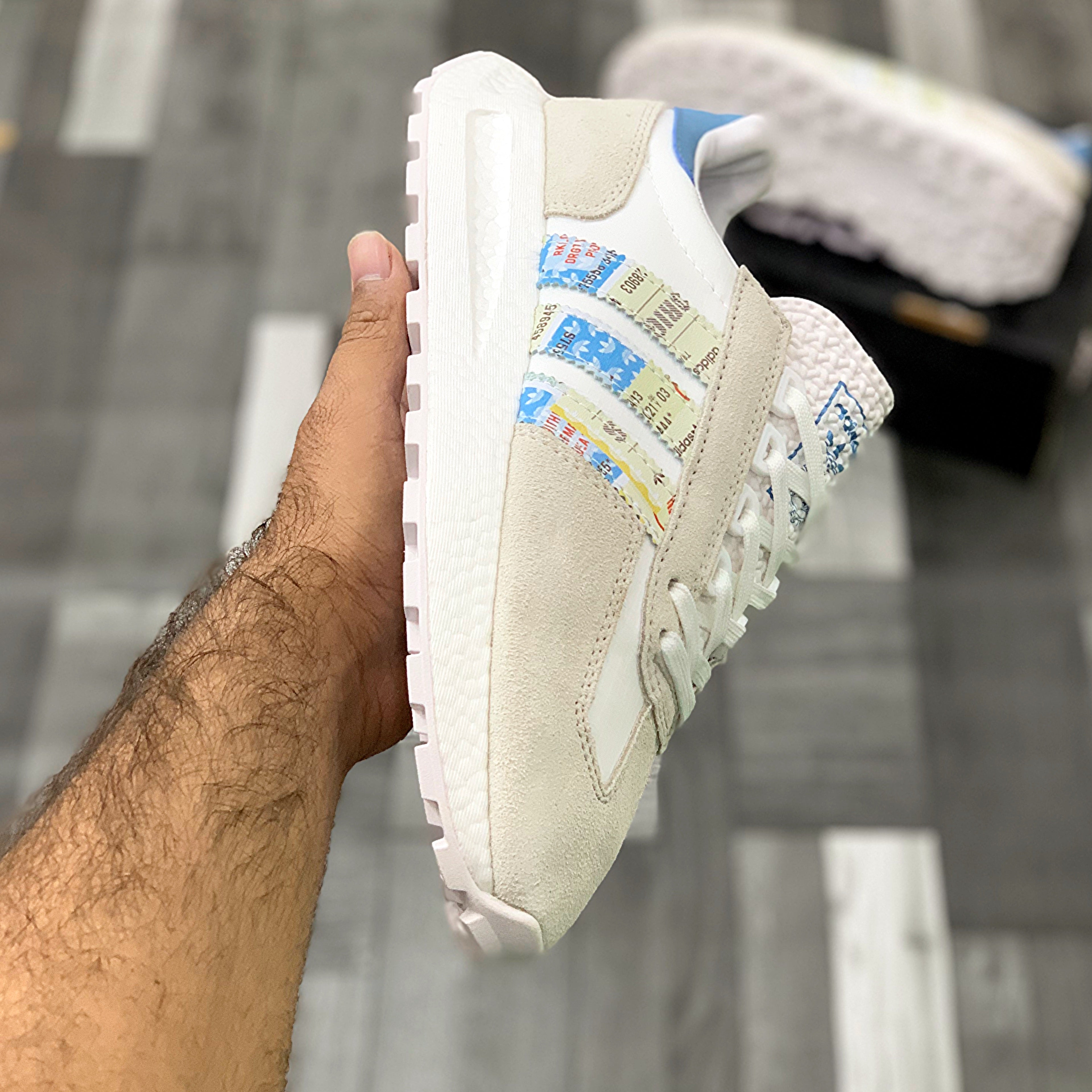 Adi Retropy E5 Trainers  (Blue Art)