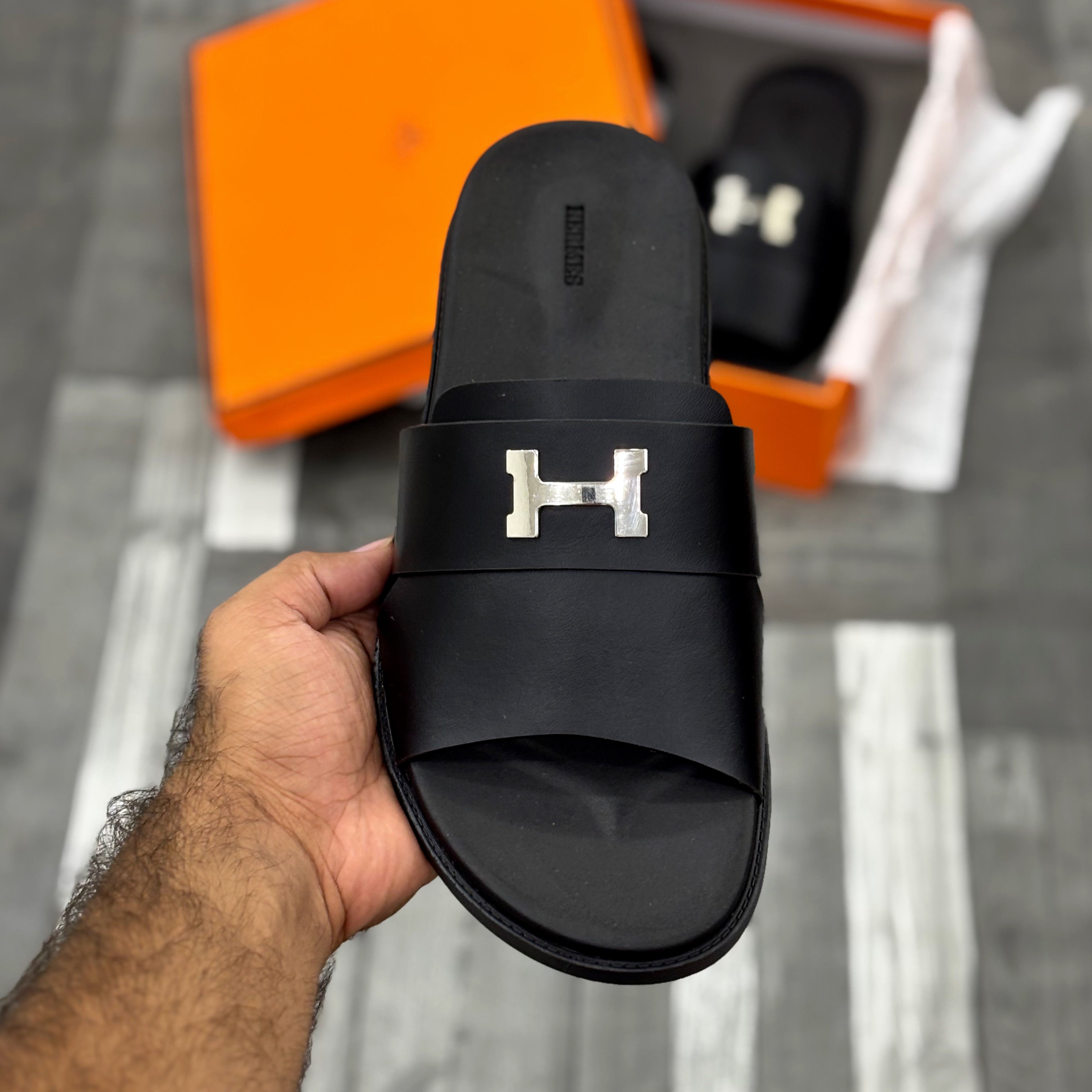Hrms Arles (Black)
