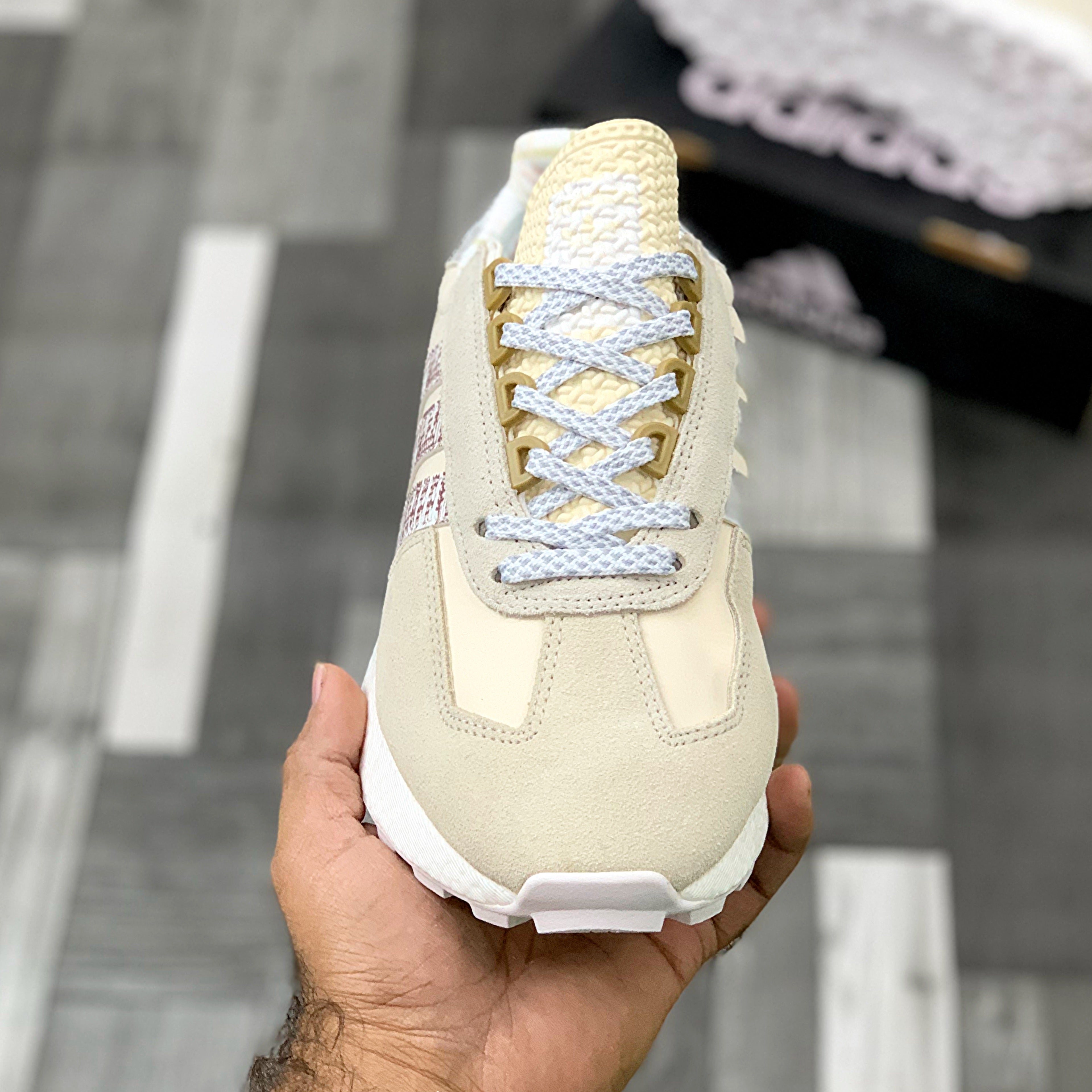 Adi Retropy E5 Trainers (Wheat)