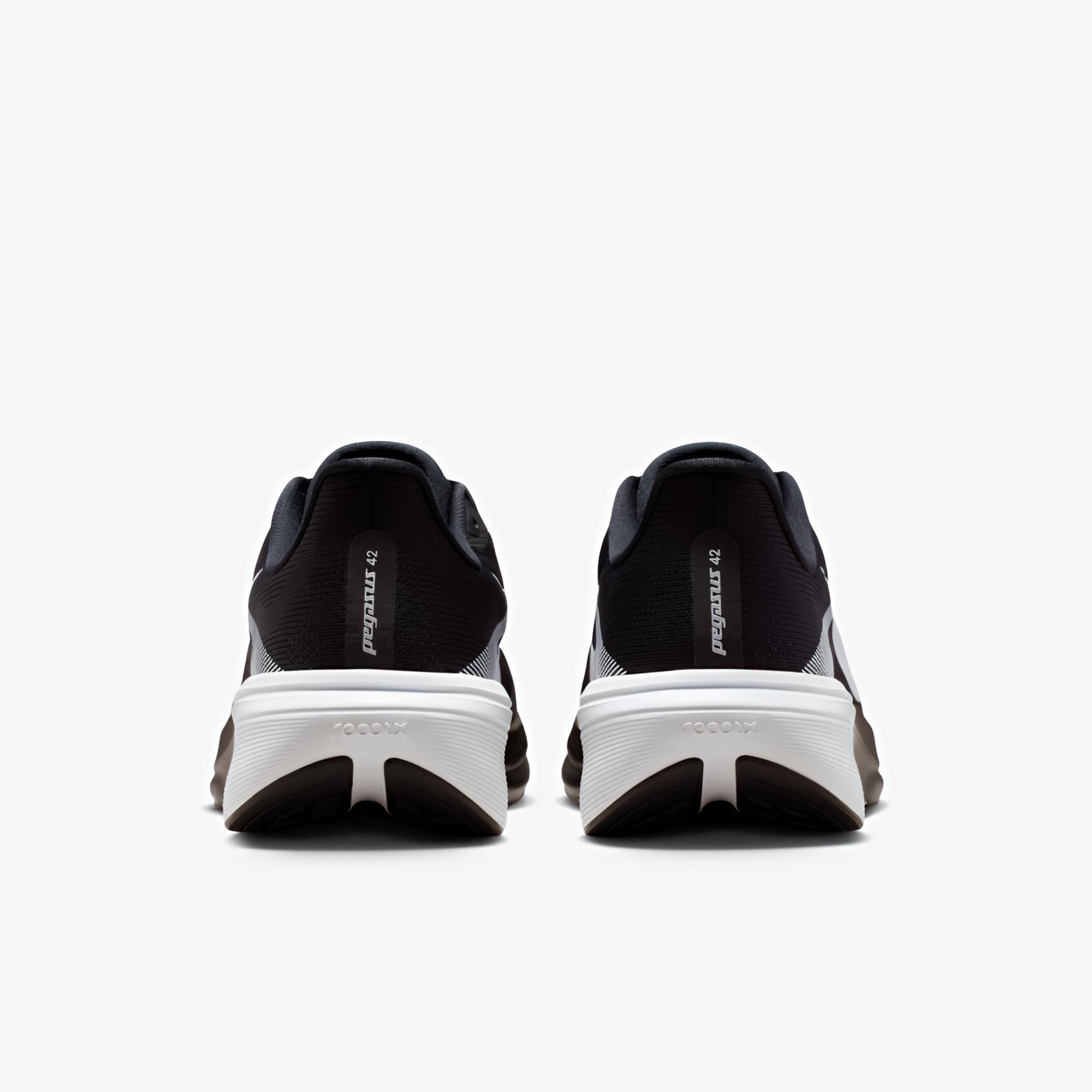 Nk Pegasus 42 (Black White)