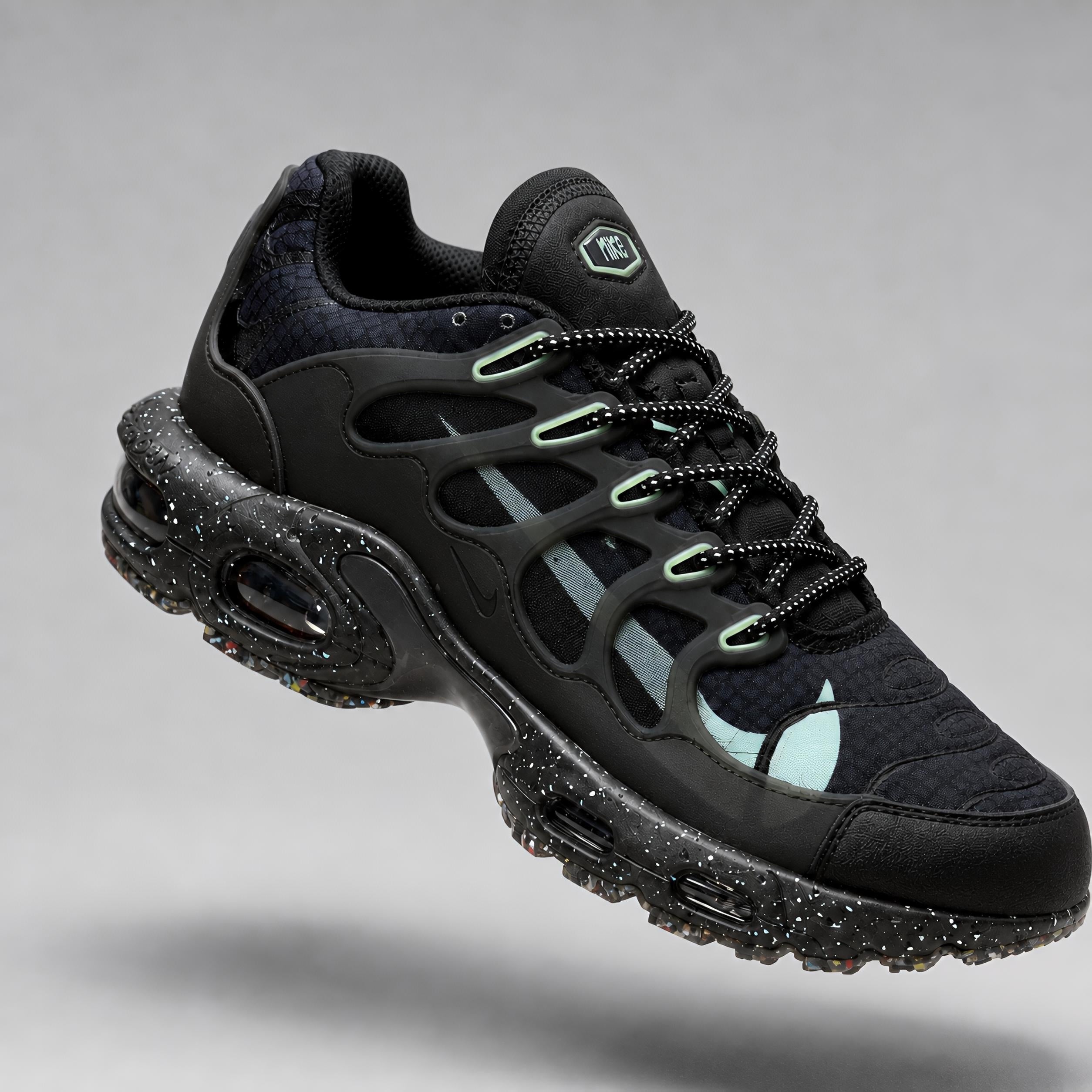 NK Aiirmaxx TerraScappe Plus (Black Noir)