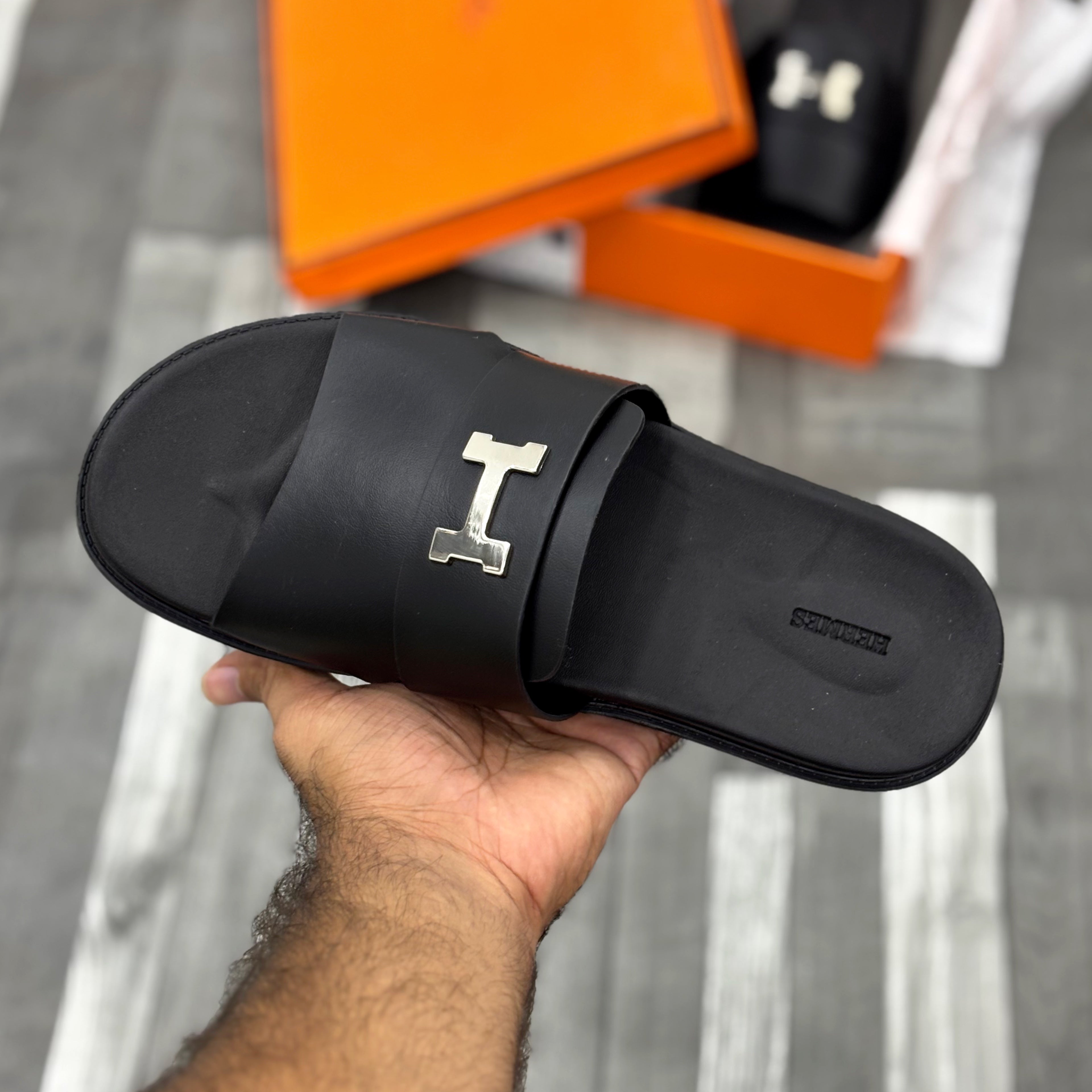 Hrms Arles (Black)