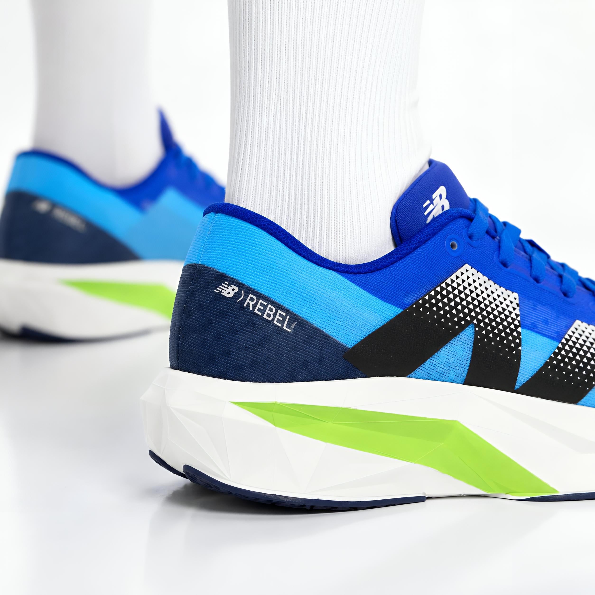 NB Fuelcell Rebel V4 (limelight blue)