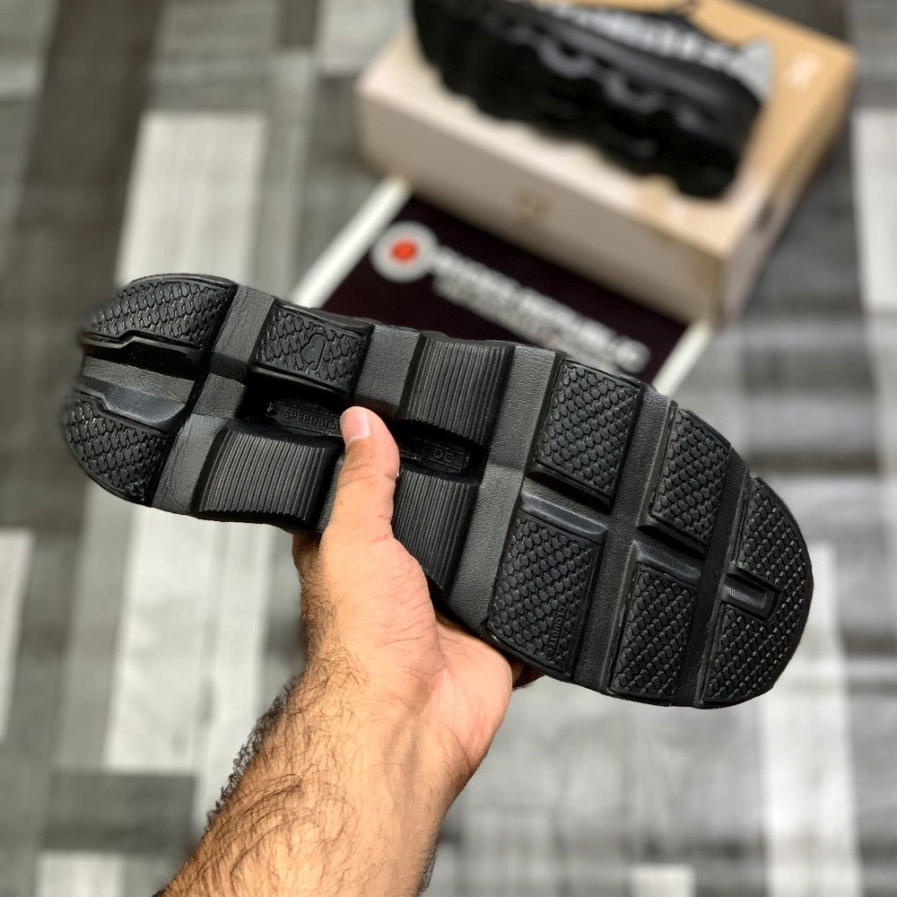 On Cloud Monster (Triple Black) - ShoesRepublic 