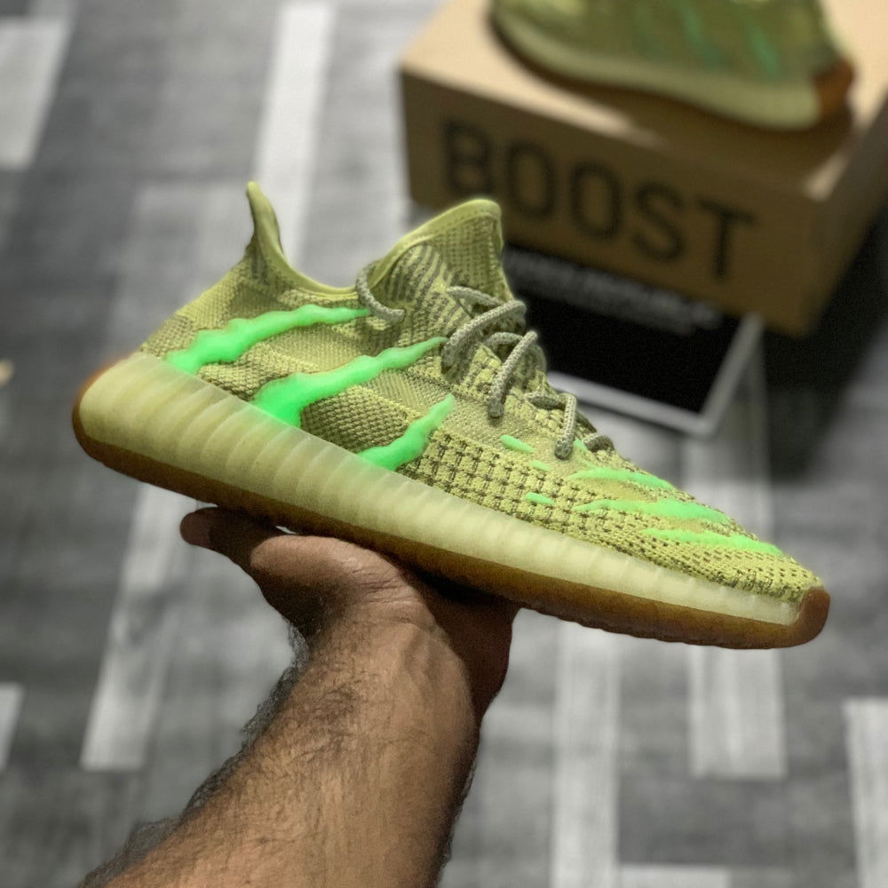 Yeeezzyy 350 v3 Glow (Antilia) Real Boost Premuiim Batch - ShoesRepublic 