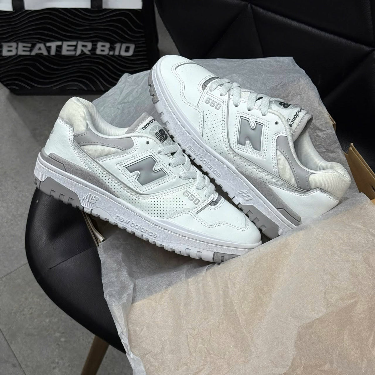 Nb 550 (White)